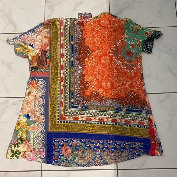 Johnny Was ANIKA short sleeve swing bamboo v neck tee small - Picture 3 of 4